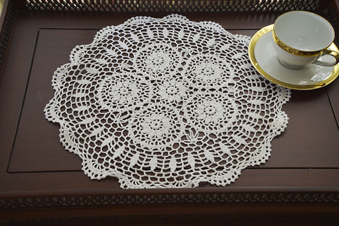 16" Round Crochet Table top, white color