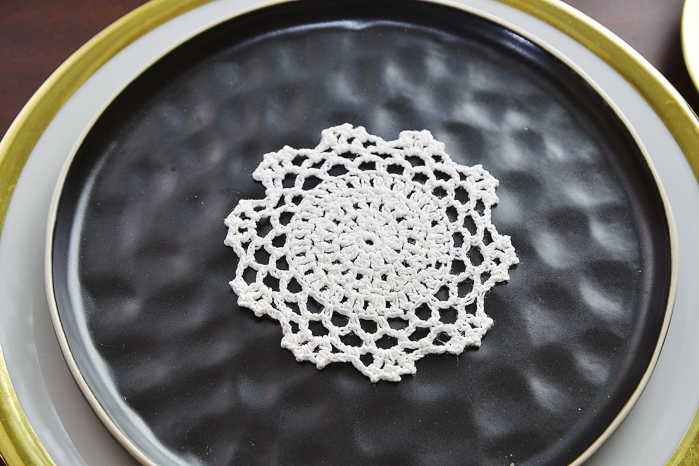crochet round doily, white color